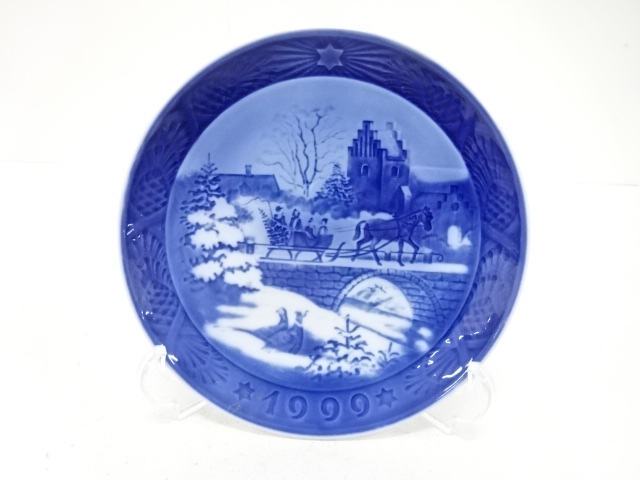 ROYAL COPENHAGEN / YEAR PLATE 1999 / THE SLEIGH RIDE